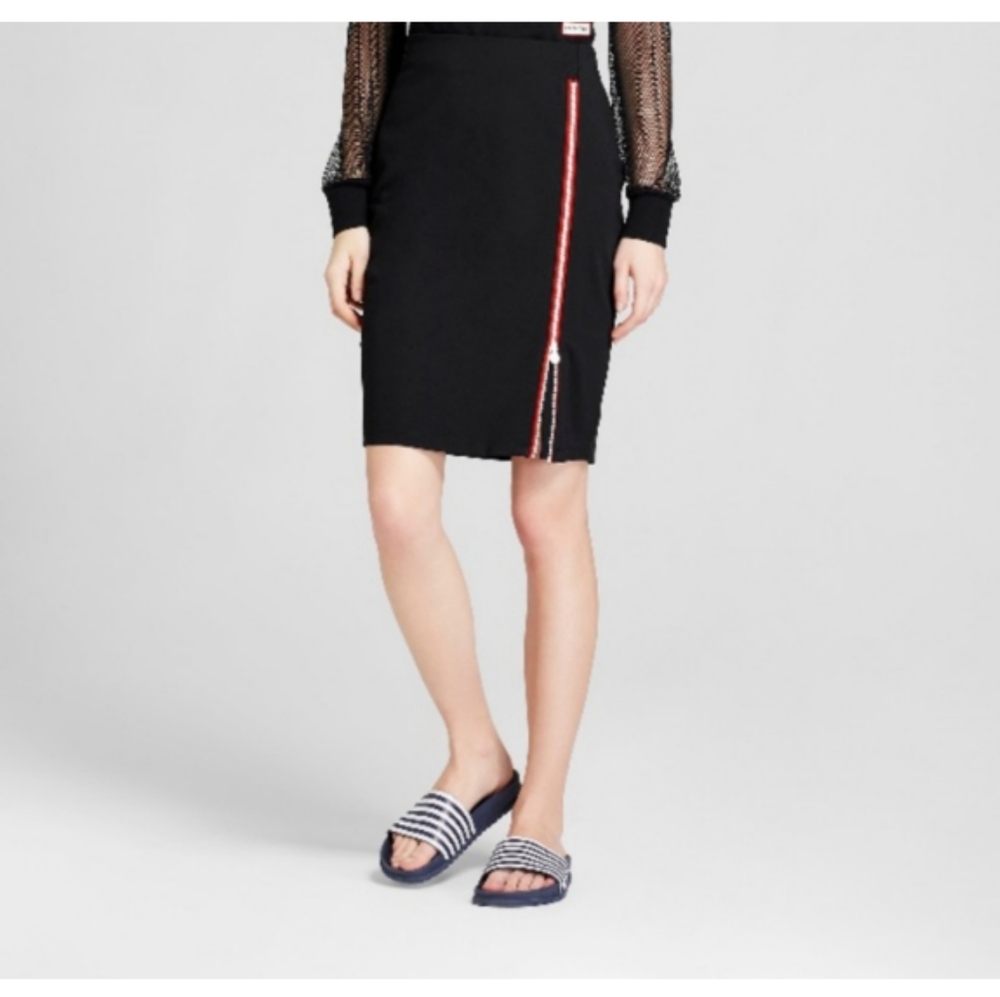 Hunter Black and Red Knee-Length Pencil Skirt with Zipper Slit
